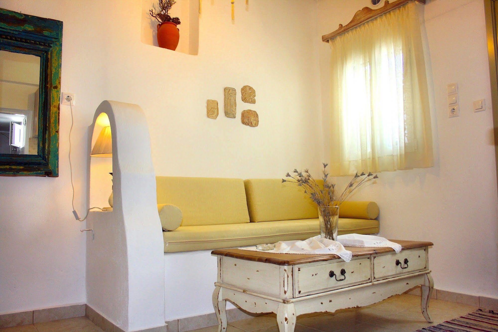 Mariakis Luxury Studios Astypálaia 外观 照片